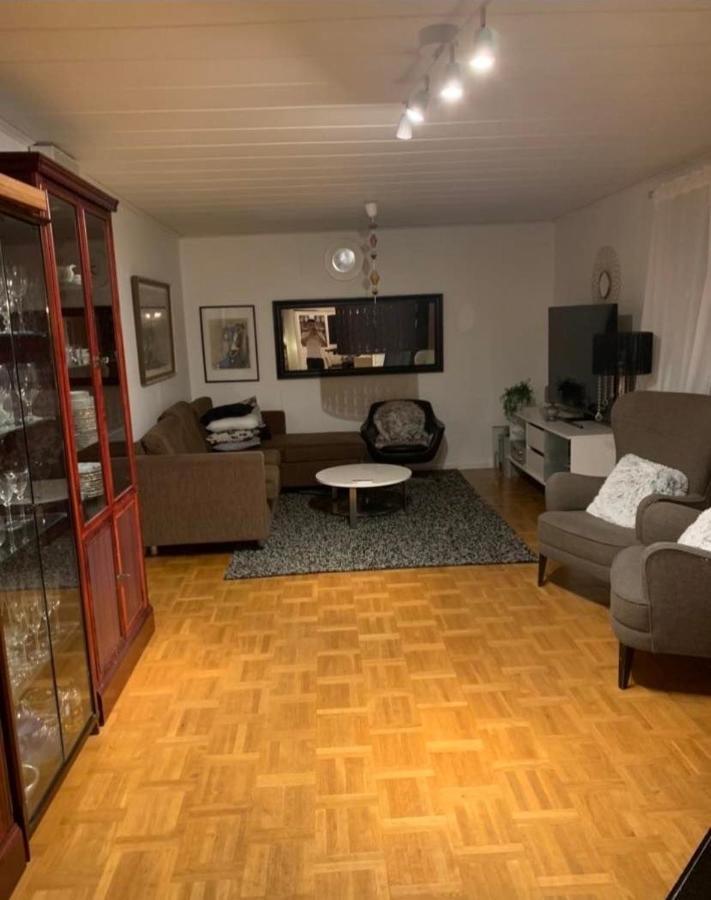 Own Private Room In A Big House! Luleå Exterior photo