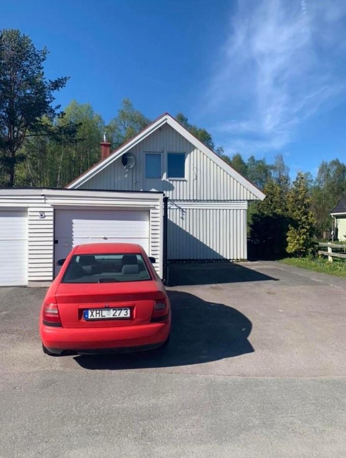 Own Private Room In A Big House! Luleå Exterior photo